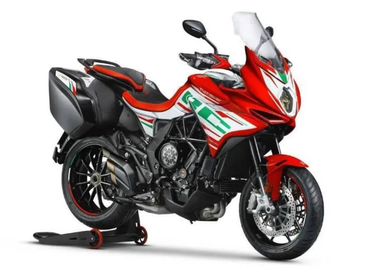 MV Agusta Turismo Veloce 800 RC SCS (2022 - 26)