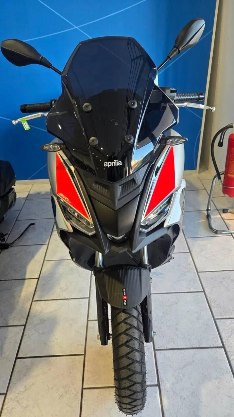 Aprilia SR GT 200 Sport (2025 - 26) (7)