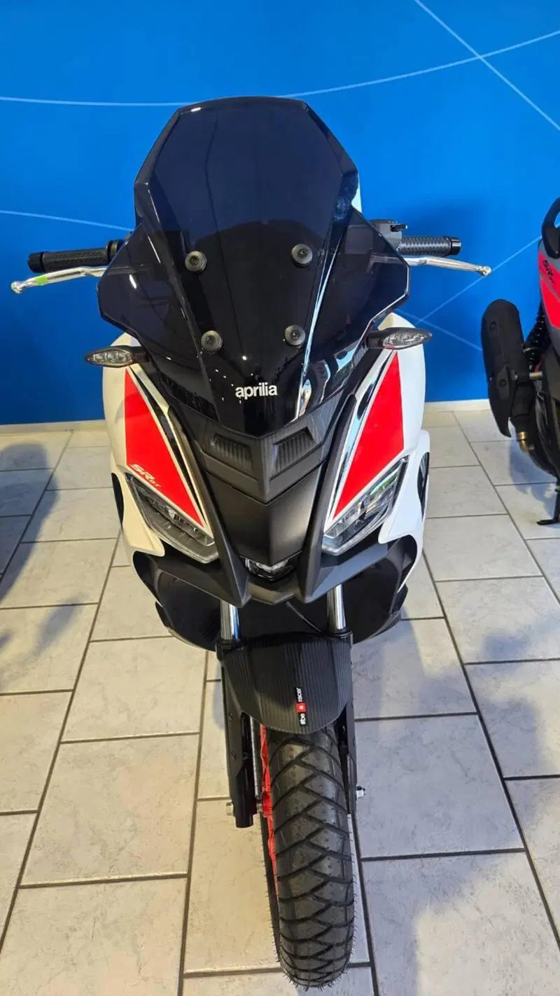 Aprilia SR GT 200 Sport (2025 - 26) (8)