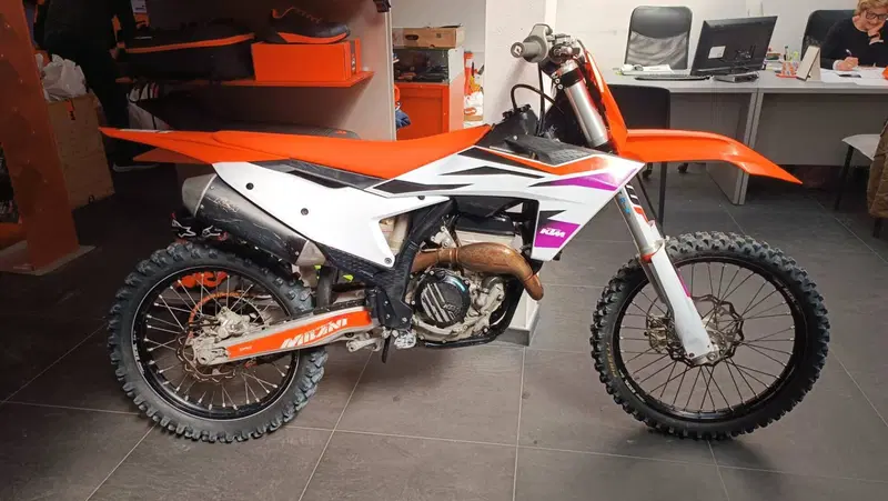 KTM 250 SX-F (2023)