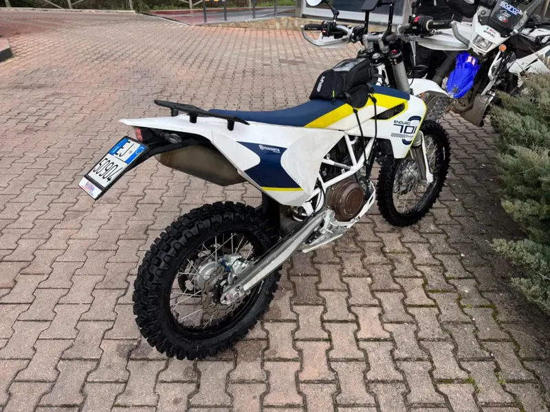 Husqvarna 701 Enduro (2017 - 19) (4)