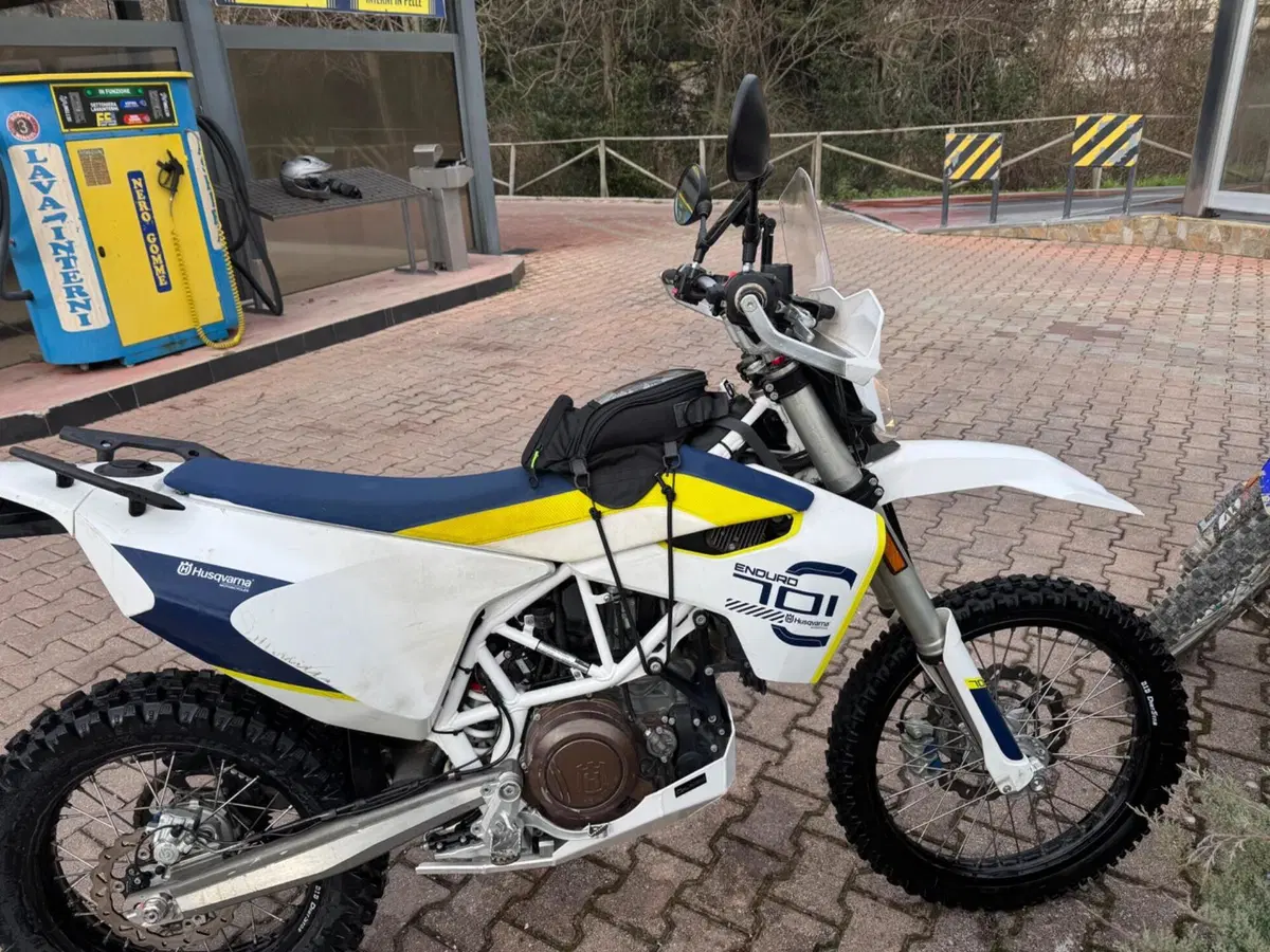 Husqvarna 701 Enduro (2017 - 19) (5)