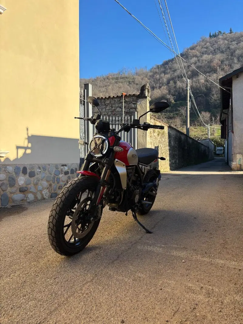 Ducati Scrambler 800 Icon (2023 - 24) (2)
