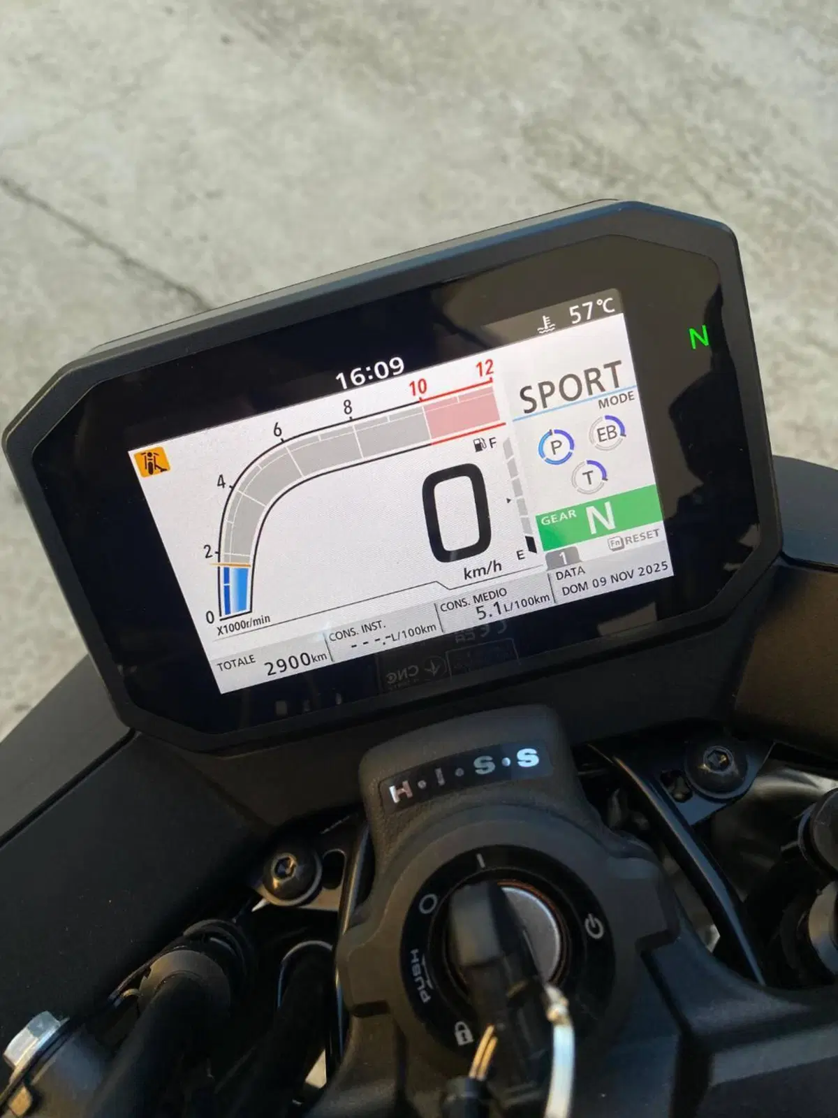 Honda CB 750 Hornet (2023 - 24) (4)