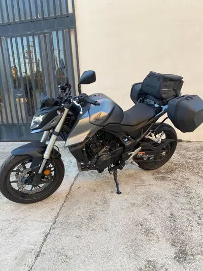 Honda CB 750 Hornet (2023 - 24) usata