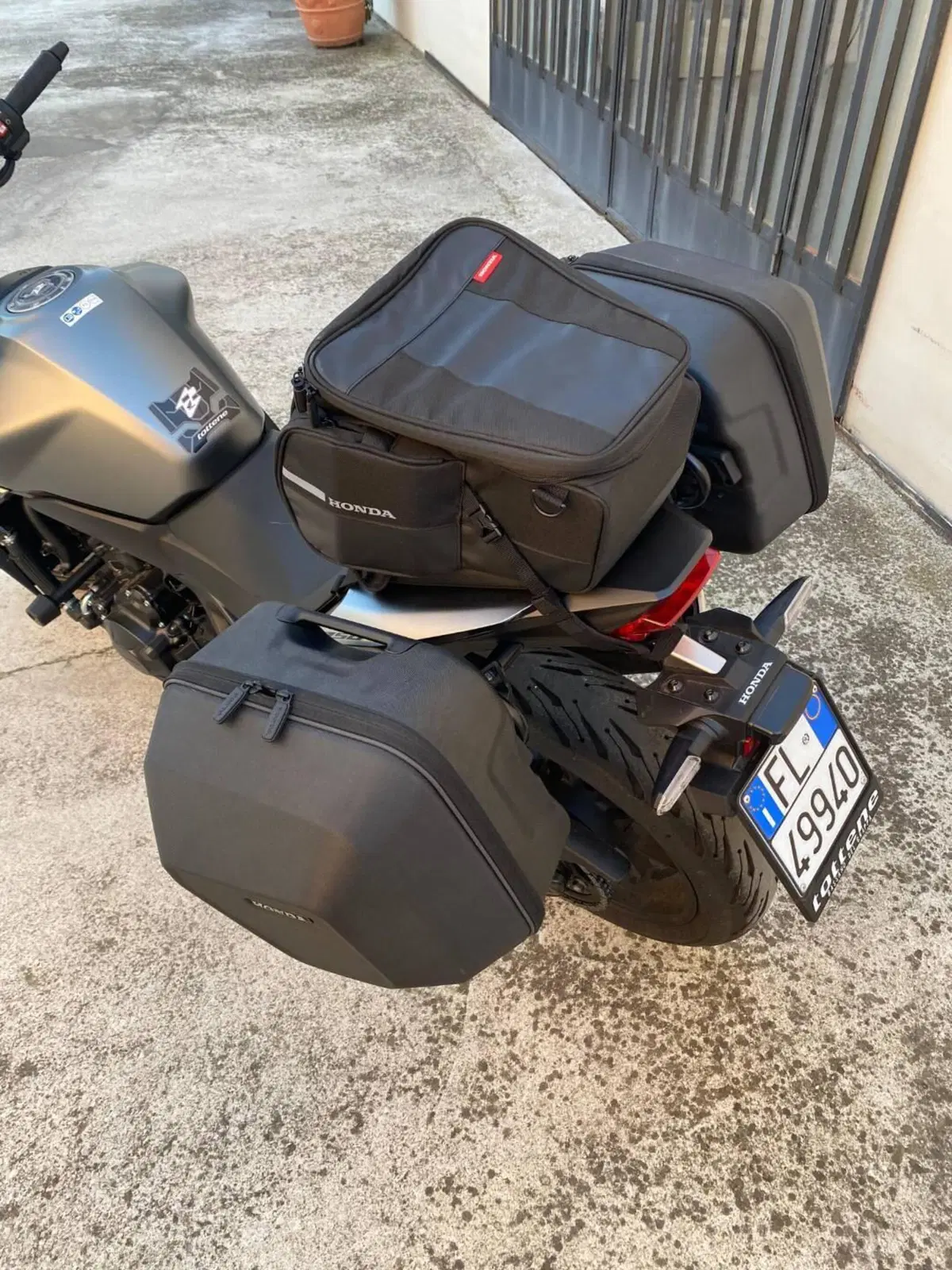 Honda CB 750 Hornet (2023 - 24) (5)