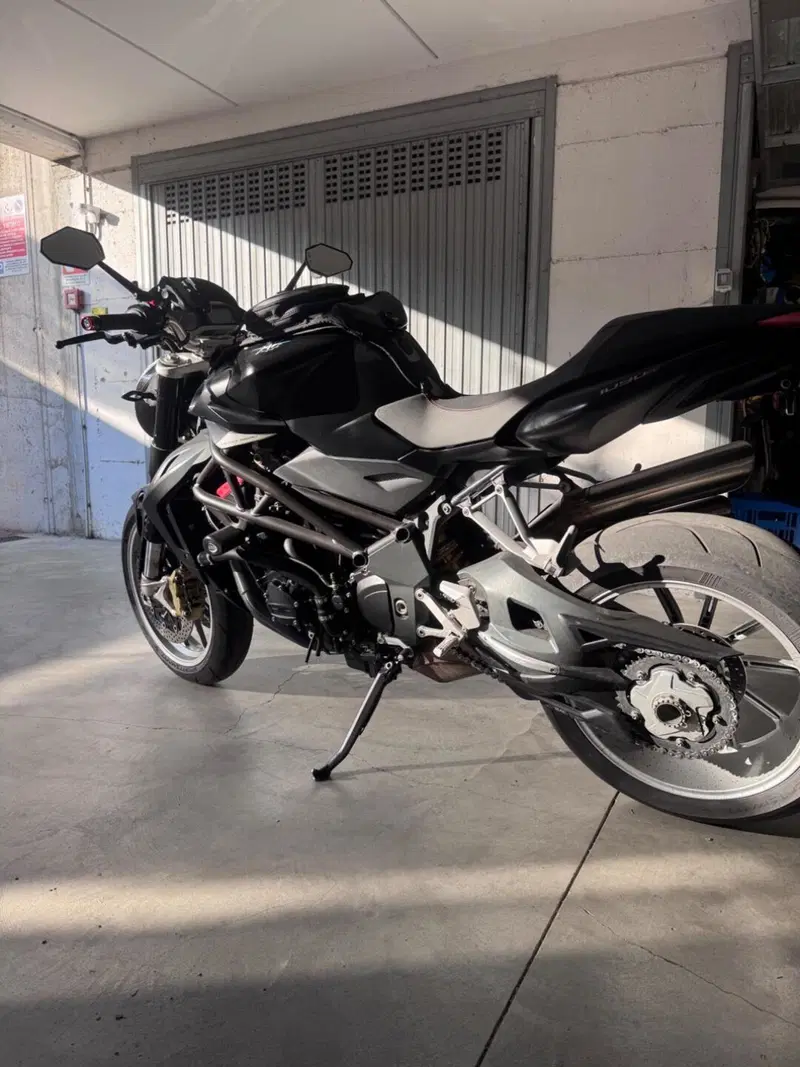 MV Agusta Brutale 1090 ABS (2012 - 19) (2)