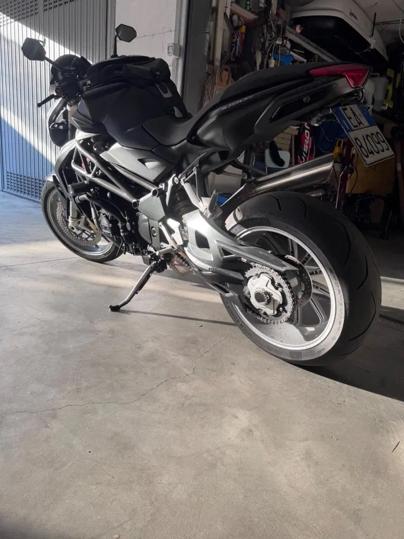 MV Agusta Brutale 1090 ABS (2012 - 19) (11)