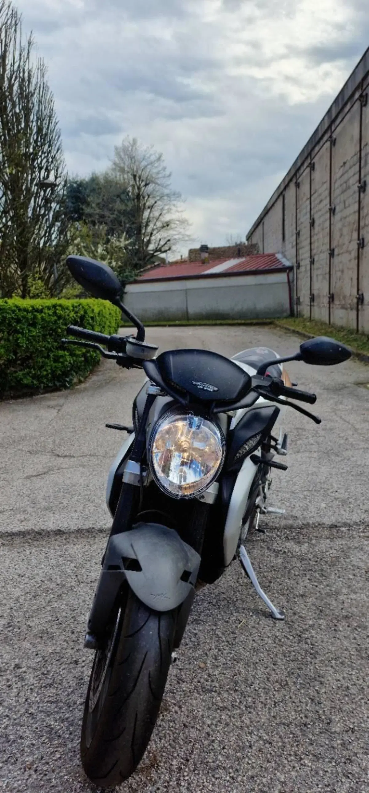 MV Agusta Brutale 675 (2011 - 15) (3)