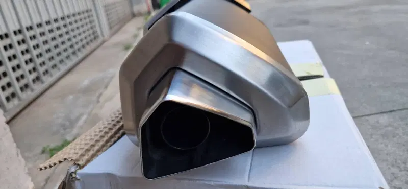 Terminale Honda Forza 750 originale (3)