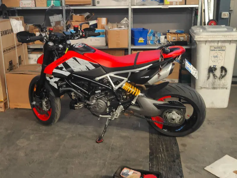 Ducati Hypermotard 950 RVE (2022 - 25) (2)