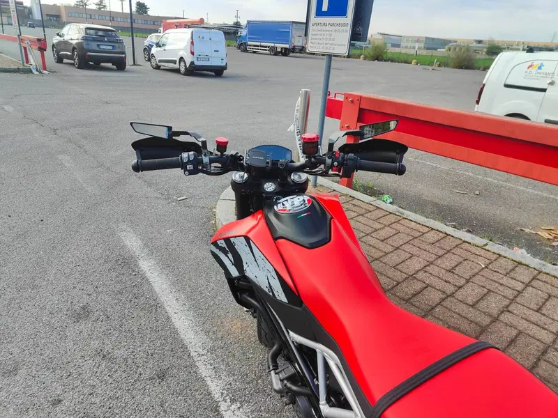 Ducati Hypermotard 950 RVE (2022 - 25) (8)