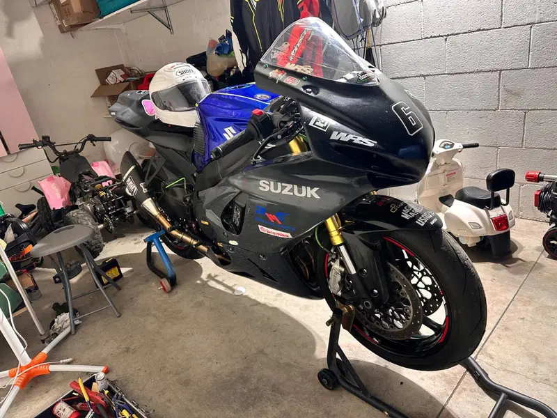 Suzuki GSX R 750 (2011 - 17) (3)