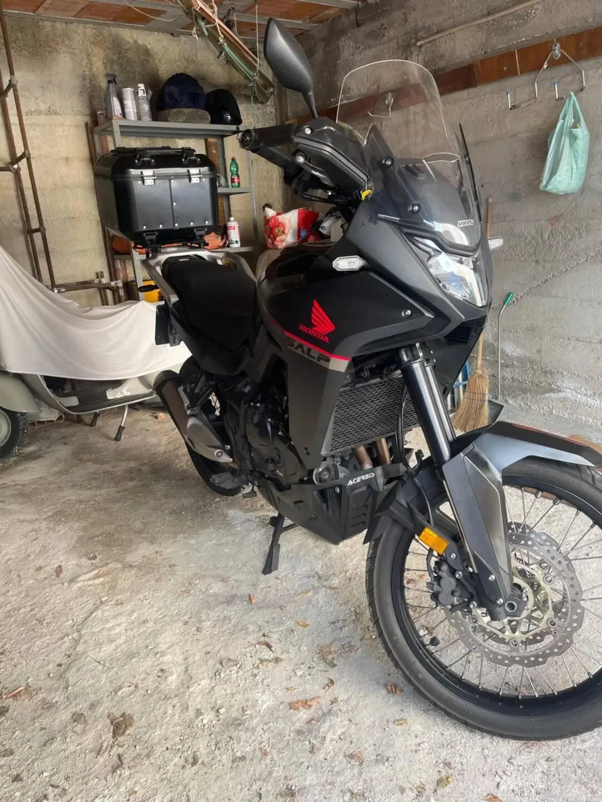 Honda Transalp XL750 (2023 - 24) (2)