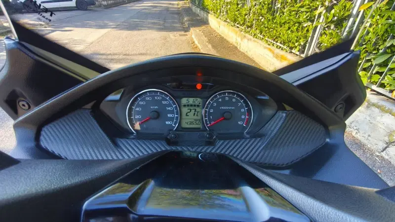 Suzuki Burgman AN 400 (2017 - 20) (8)