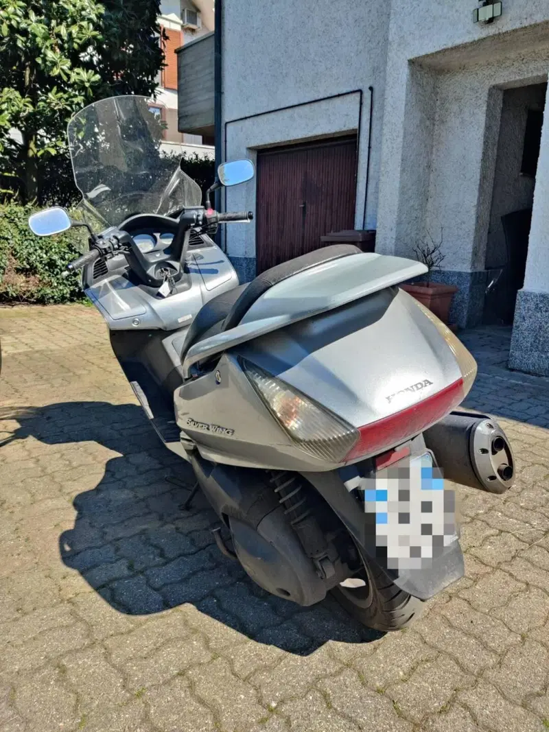 Honda Silver Wing 600 (2005 - 09) (5)
