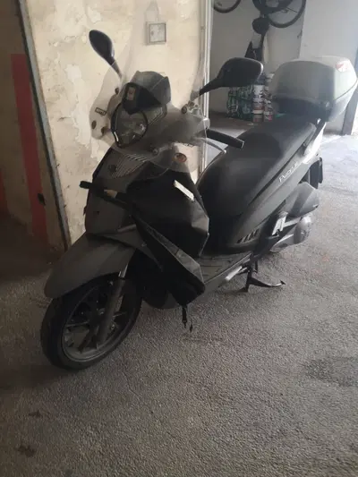 Kymco People 300i GT (2010 - 17) usata