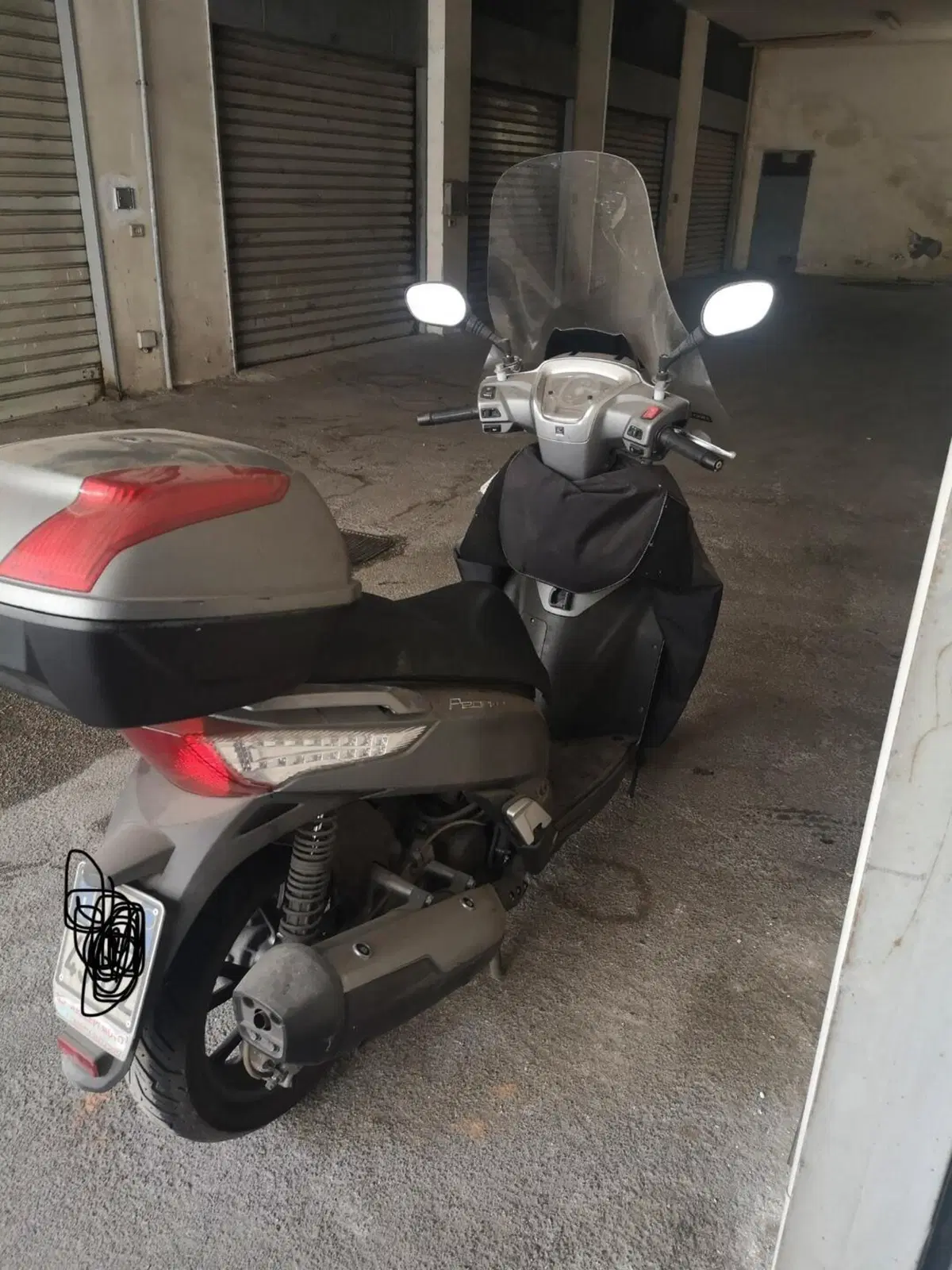 Kymco People 300i GT (2010 - 17) (2)