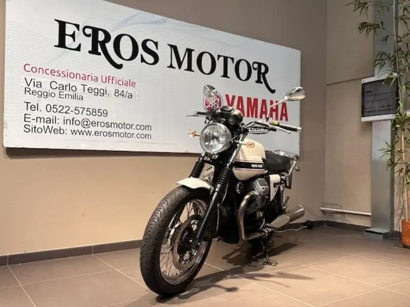 Moto Guzzi V7 Classic (2008 - 12) (5)