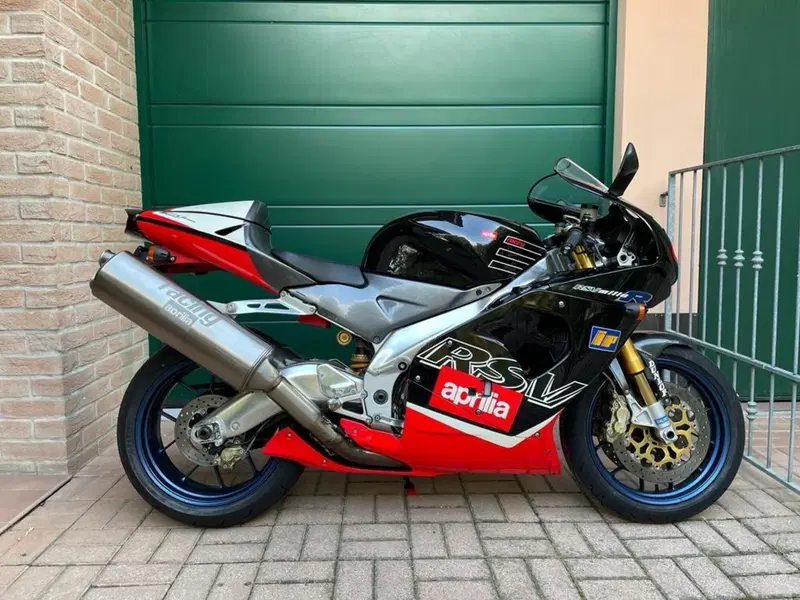 Aprilia RSV 1000 R (2000 -  01) (3)