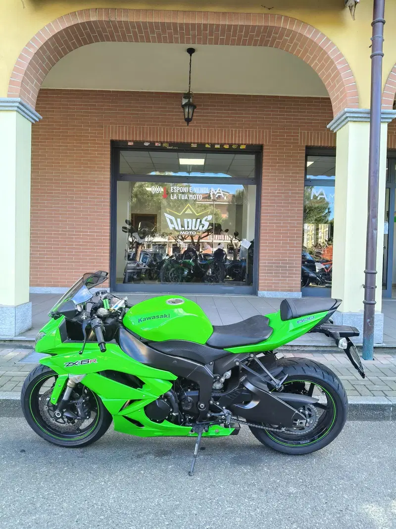 Kawasaki Ninja 600 ZX-6R (2009 - 16)