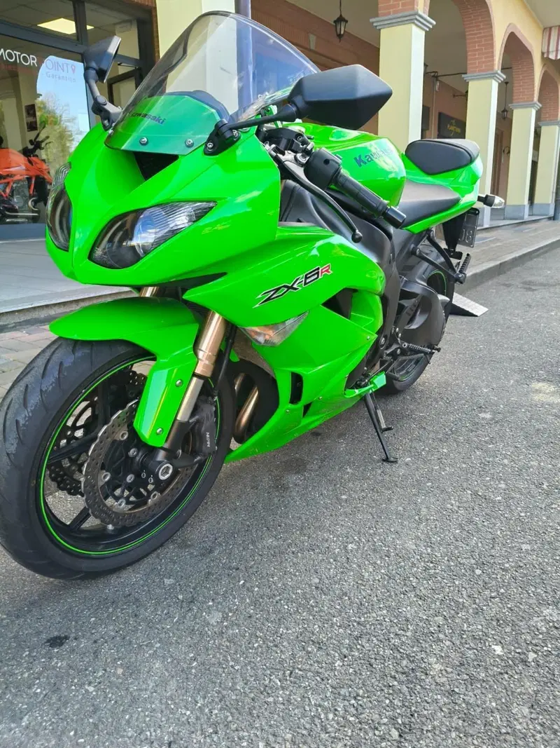 Kawasaki Ninja 600 ZX-6R (2009 - 16) (3)