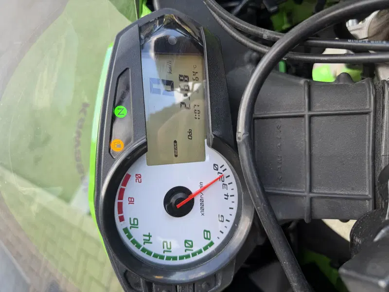 Kawasaki Ninja 600 ZX-6R (2009 - 16) (10)