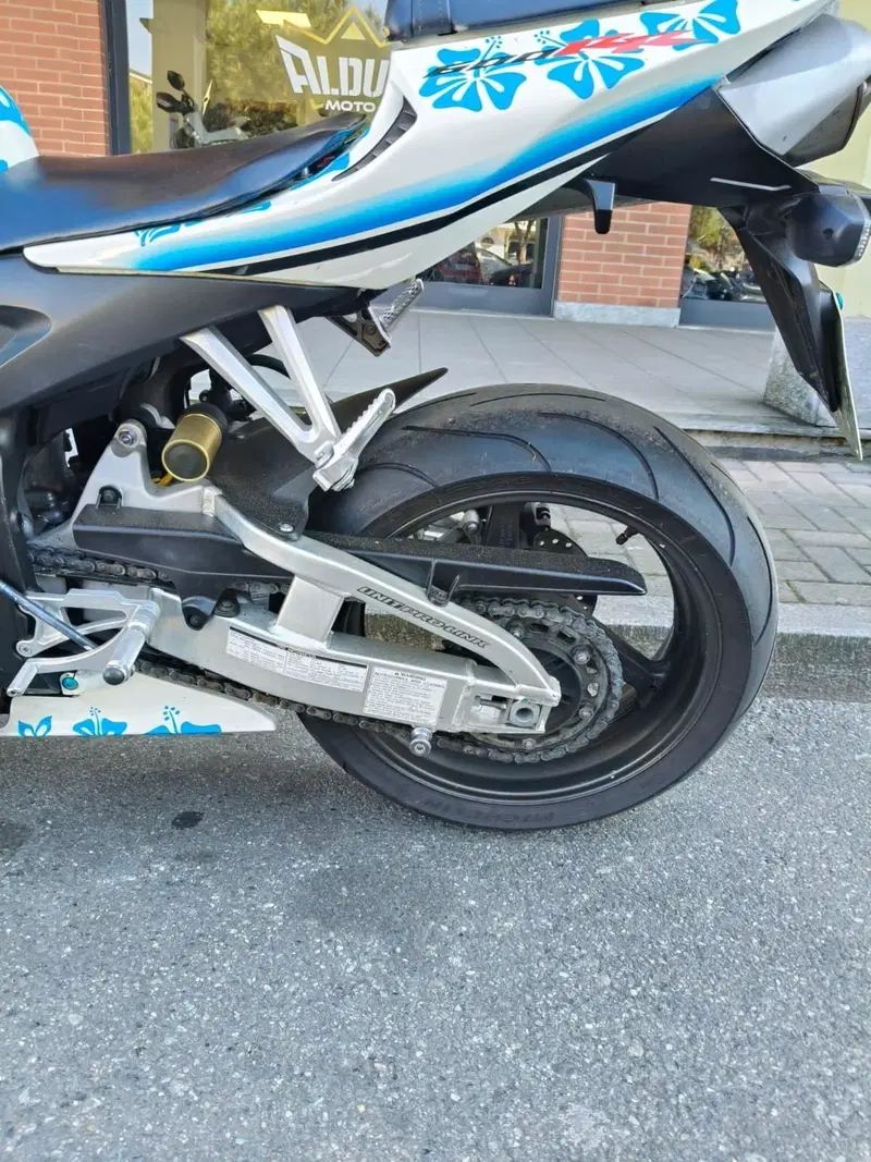 Honda CBR 600 RR (2005 - 06) (3)