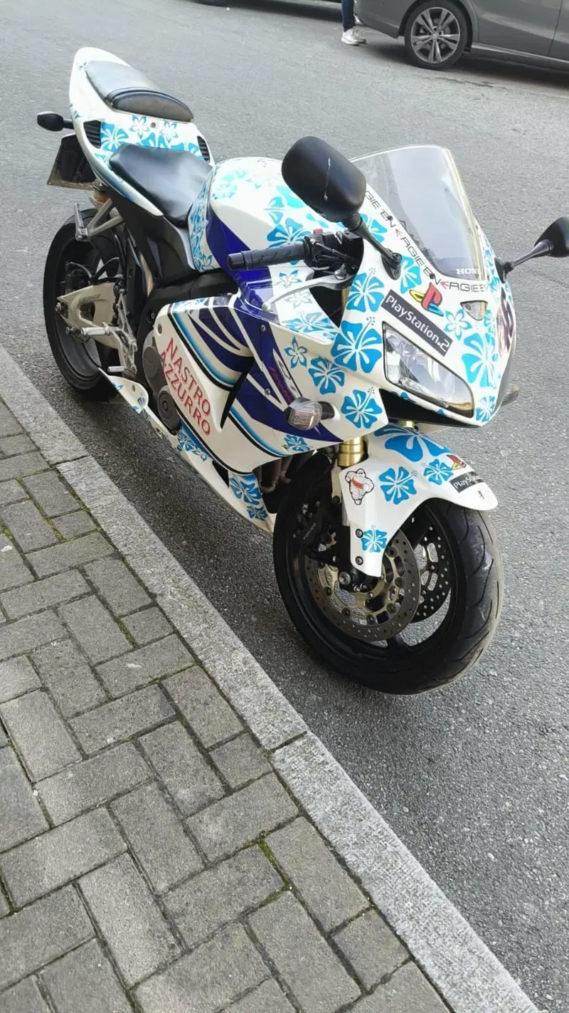 Honda CBR 600 RR (2005 - 06) (4)