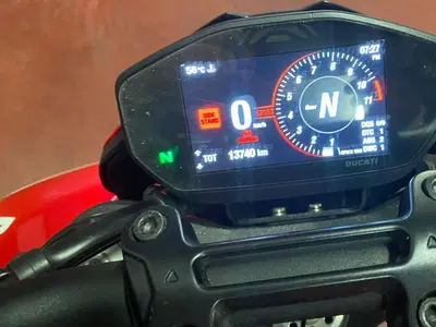 Ducati Hypermotard 950 RVE (2022 - 25) usata