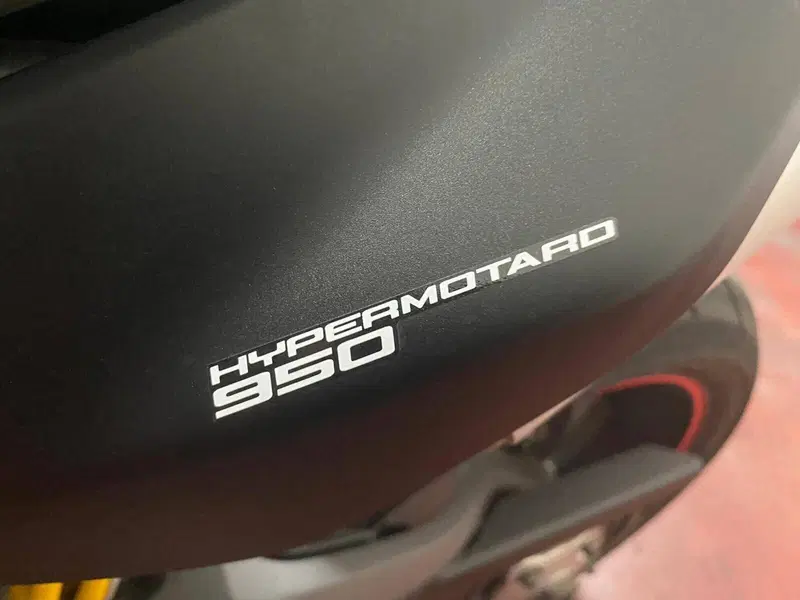 Ducati Hypermotard 950 RVE (2022 - 25) (5)
