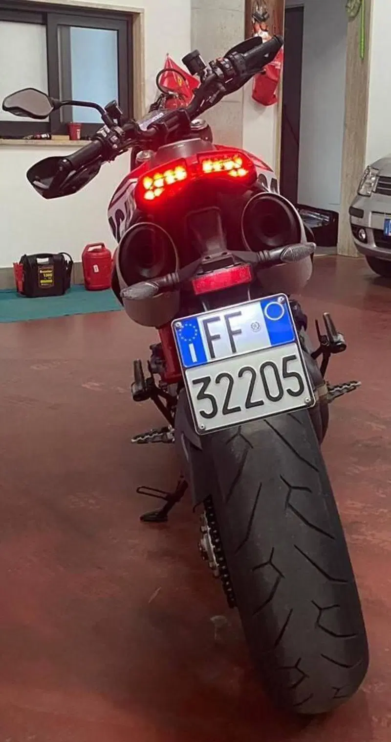 Ducati Hypermotard 950 RVE (2022 - 25) (7)