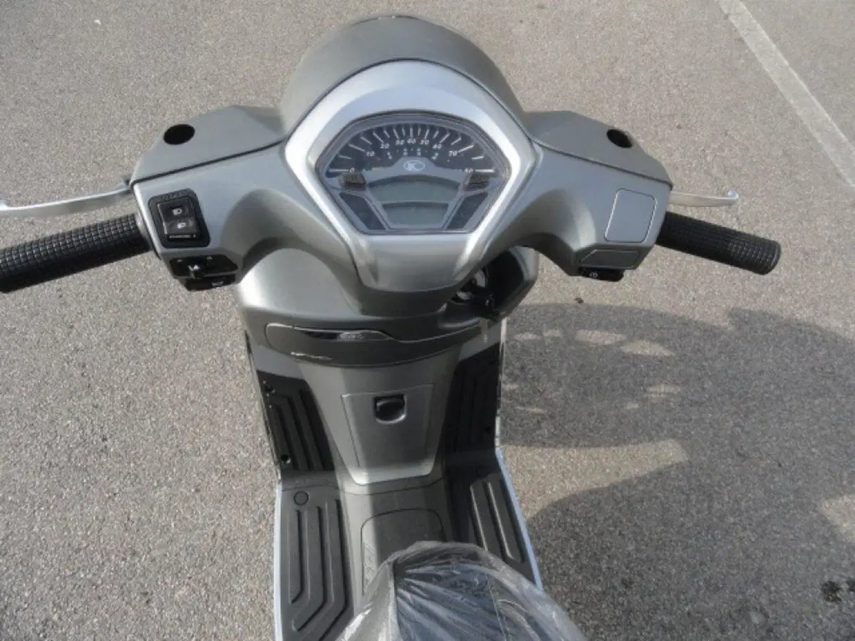 Kymco Like 50 4T (2021 - 25) (10)