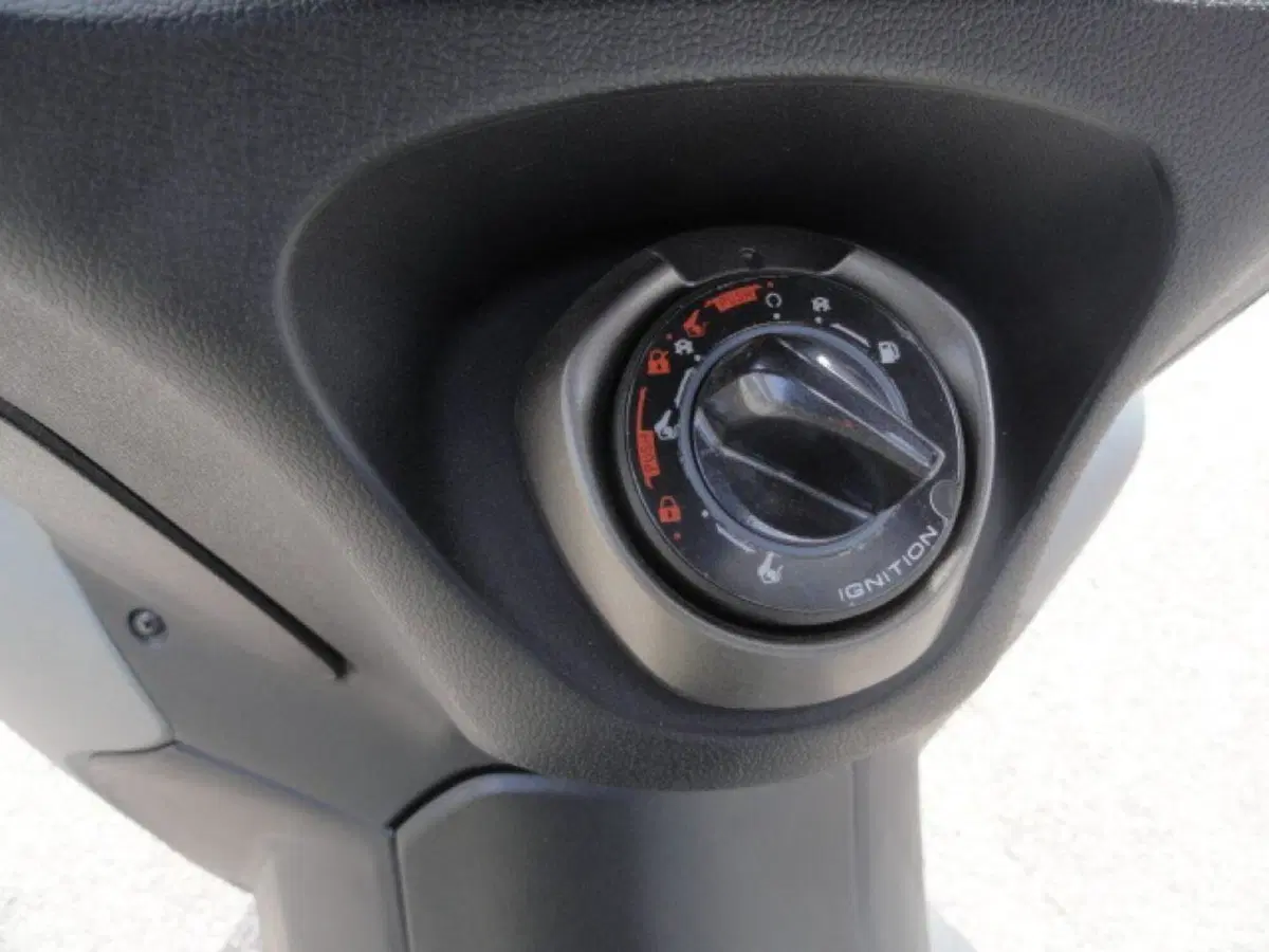 Kymco Agility 300i Noodoe (2021 - 24) (16)