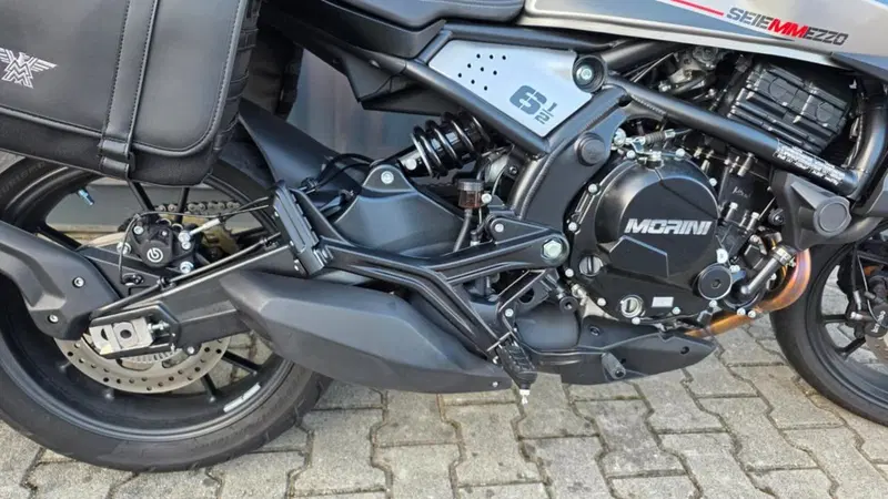 Moto Morini SEIEMMEZZO STR (2022 - 26) (8)