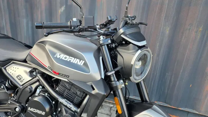 Moto Morini SEIEMMEZZO STR (2022 - 26) (9)