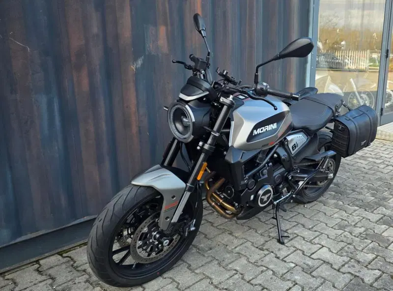 Moto Morini SEIEMMEZZO STR (2022 - 26) (4)