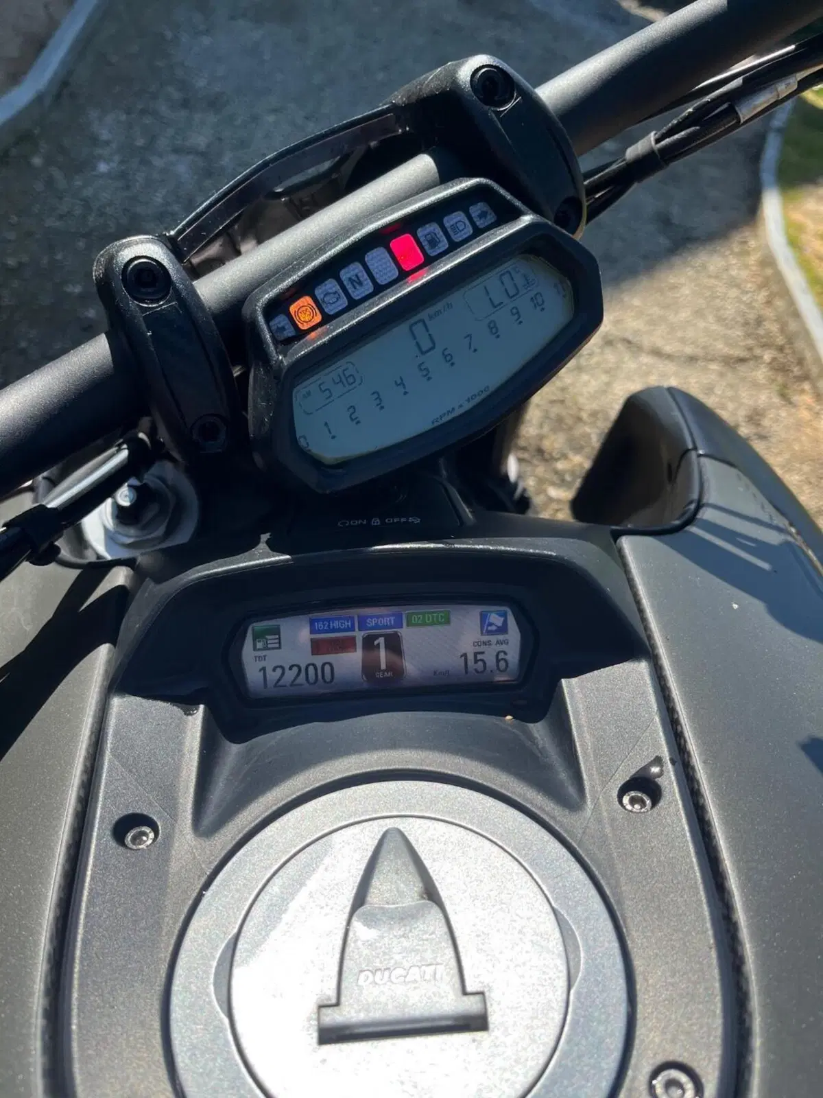 Ducati Diavel 1200 Carbon (2014 - 16) (7)