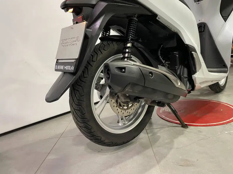 Honda SH 150i (2017 - 19) (9)