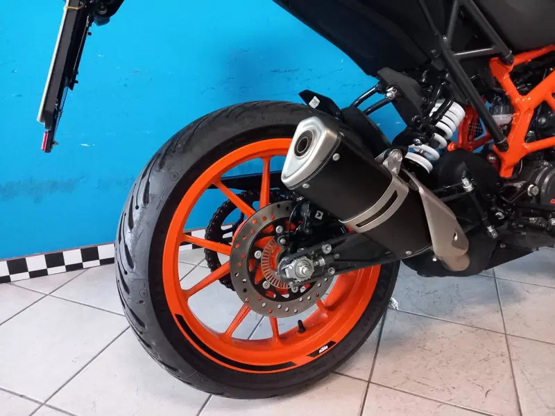 KTM 125 Duke (2024 - 25) (14)