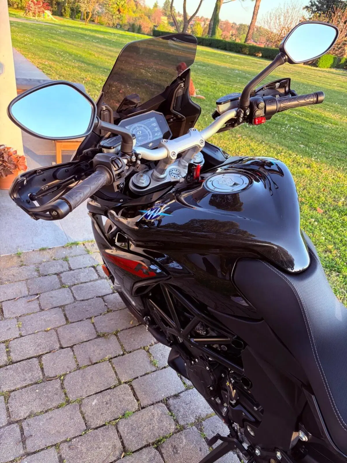 MV Agusta Turismo Veloce 800 R (2023 - 26) (5)