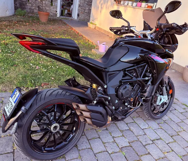 MV Agusta Turismo Veloce 800 R (2023 - 26) (6)