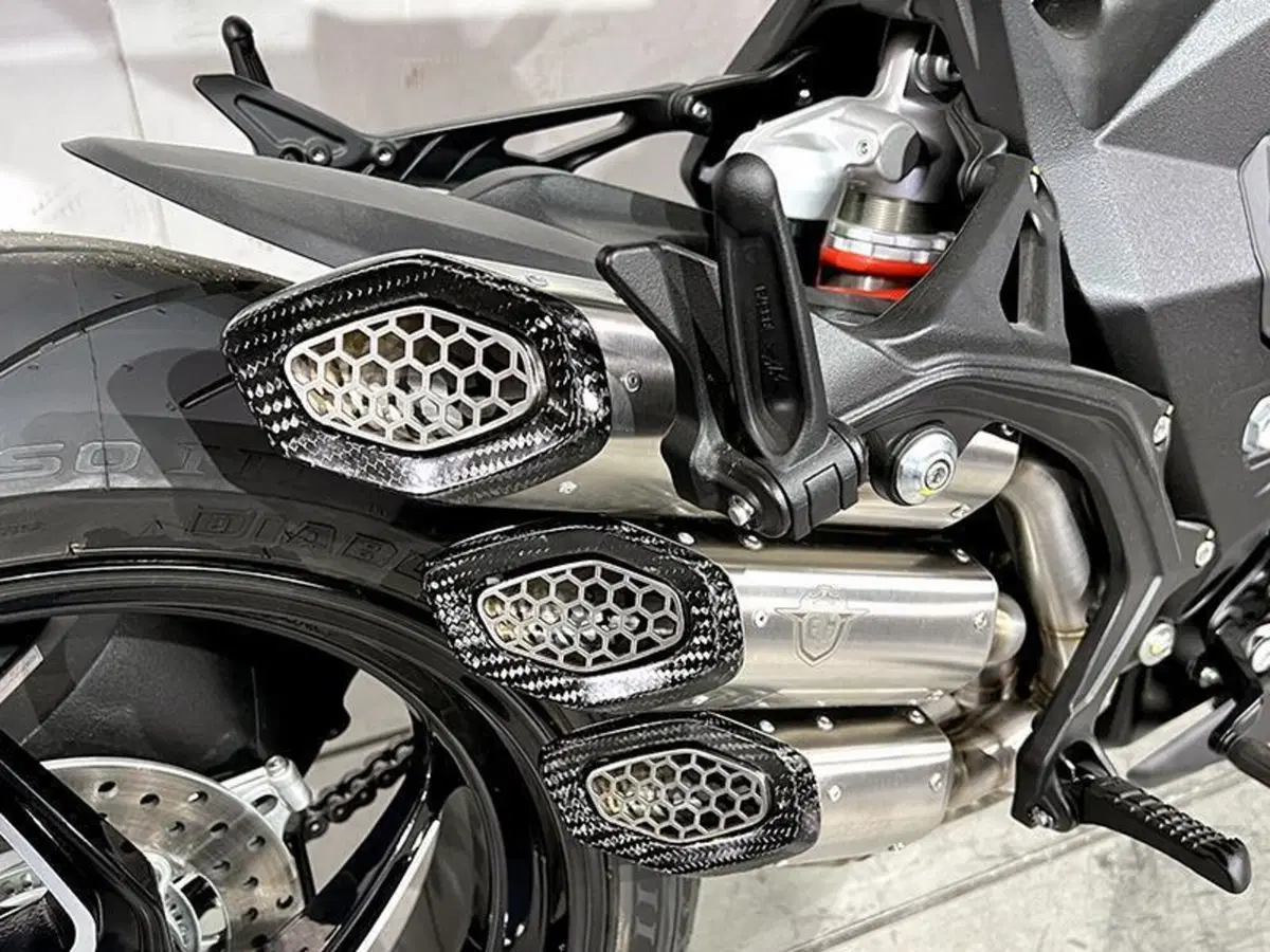 MV Agusta Brutale 800 RR (2021 - 25) (3)