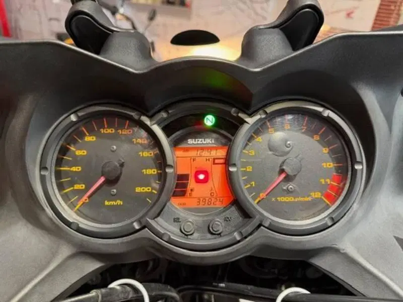 Suzuki V-Strom 650 (2008 - 11) (12)
