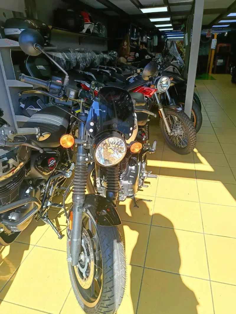 Royal Enfield HNTR 350 (2022 - 26)