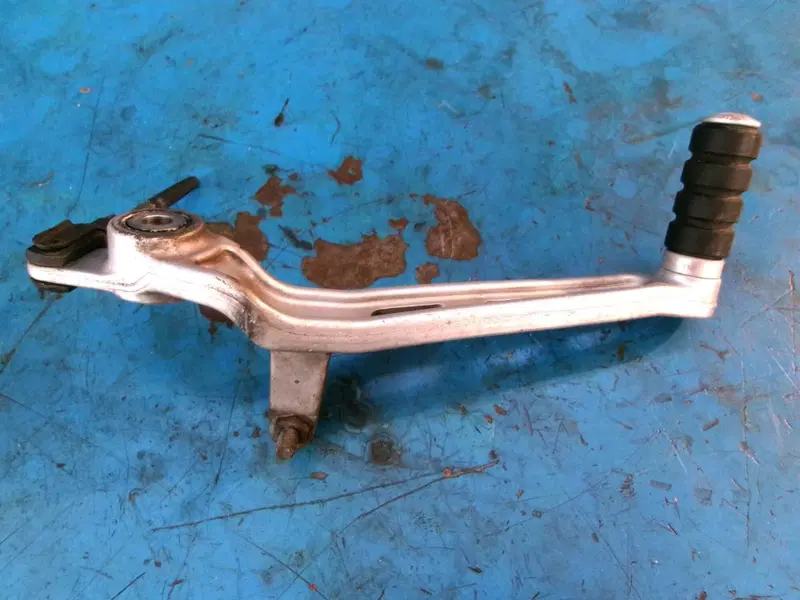 LEVA FRENO POSTERIORE PER BMW F 650 CS SCARVER (2)