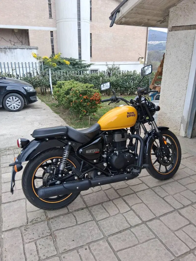 Royal Enfield Meteor 350 (2021 - 26) (2)