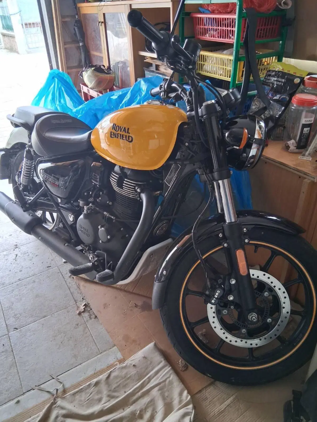 Royal Enfield Meteor 350 (2021 - 26) (4)