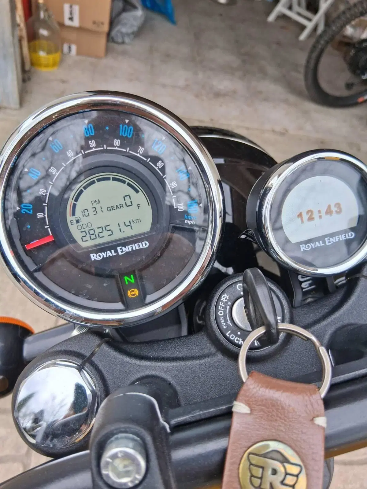Royal Enfield Meteor 350 (2021 - 26) (5)