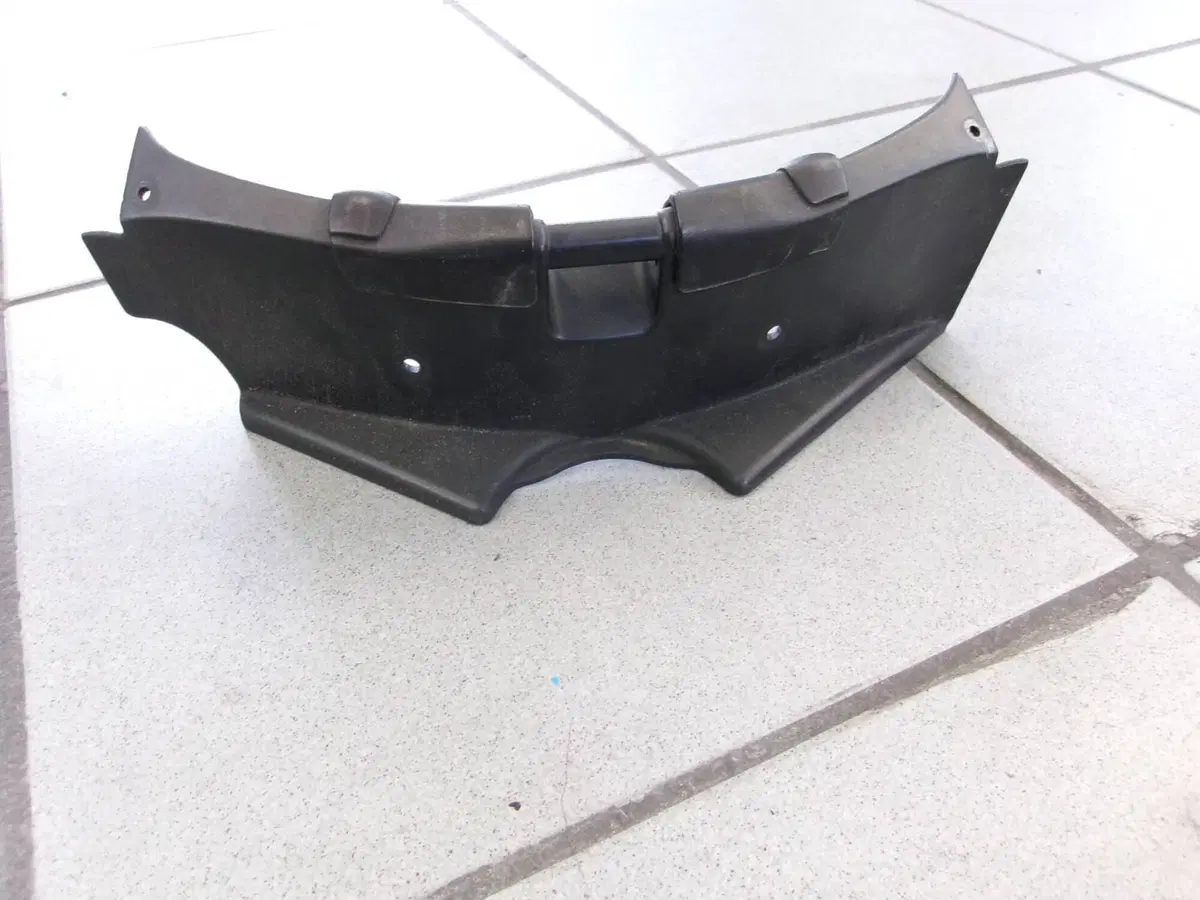 COPERTURA ANTERIORE BMW F 650 CS SCARVER (2)